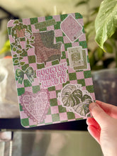Load image into Gallery viewer, Green &amp; Pink Checkered Plant Kindle Insert
