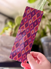 Load image into Gallery viewer, Retro Diamond Pattern Laminated Bookmark
