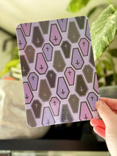Load image into Gallery viewer, Gothic Coffin Kindle Insert
