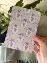 Load image into Gallery viewer, Cute Cottage Bow Kindle Insert
