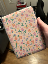 Load image into Gallery viewer, Spring Flower Kindle Insert
